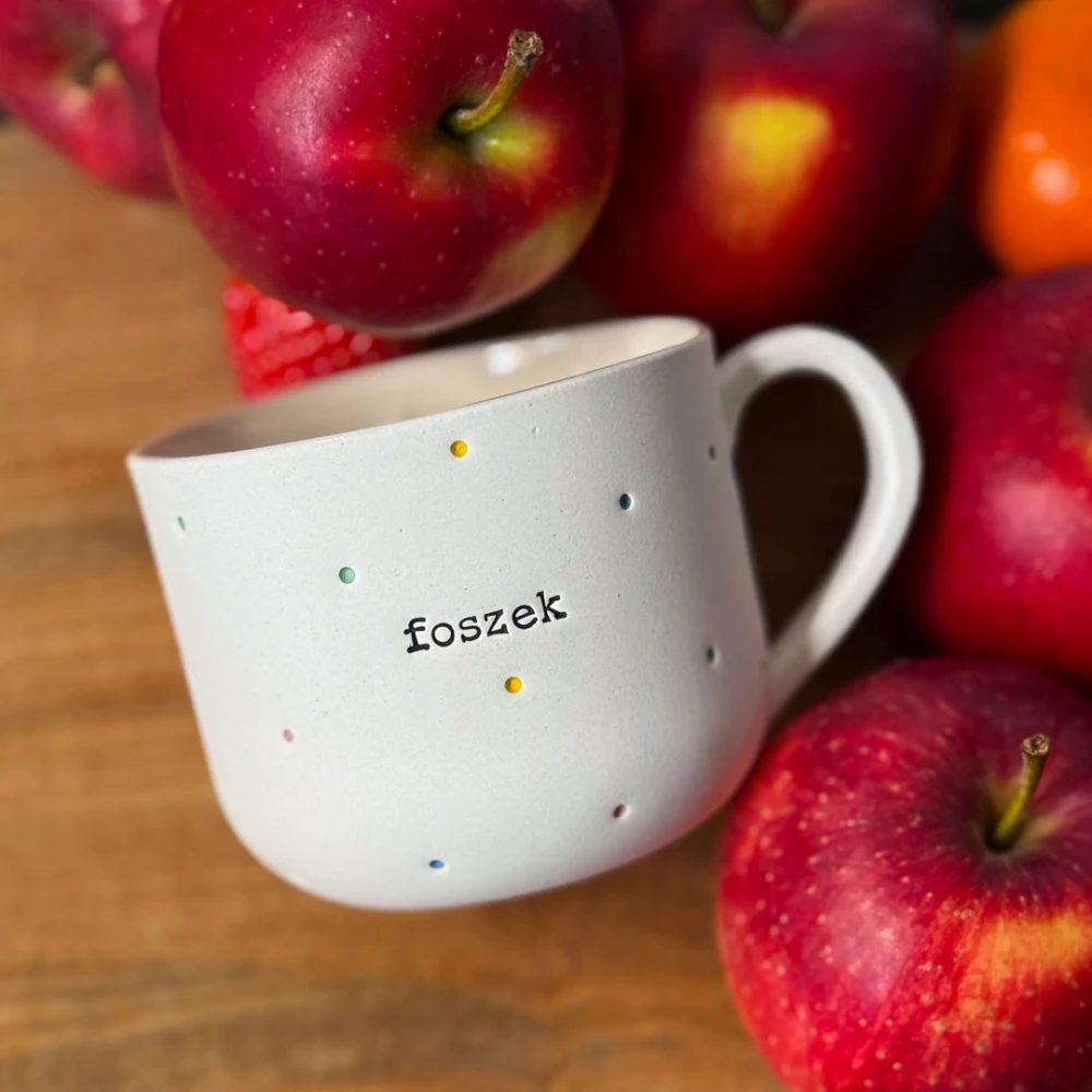 Filiżanka w kropki FOSZEK 250 ml